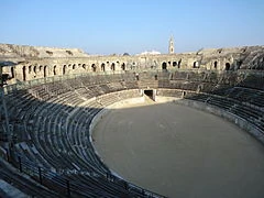 Fichier:R:240px-Arenes.jpg