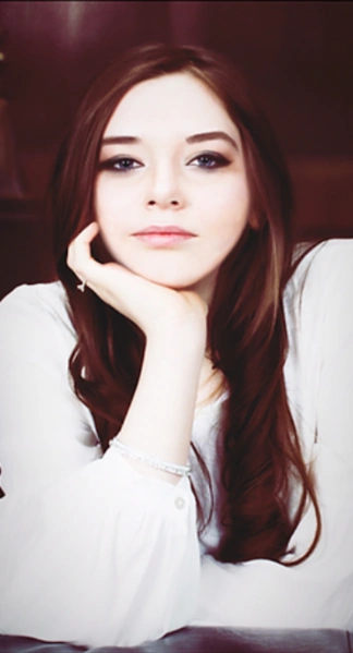 Fichier:Brianna C. Walsh Profile.png