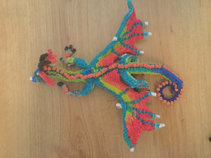 R:Gloria Rainbow Loom haut.jpeg